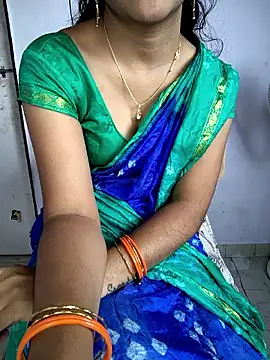 lovelygirl4567 online show from November 5, 2025, 6:35 am