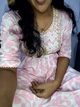 lovelygirl4567 online show from November 7, 2025, 5:24 pm