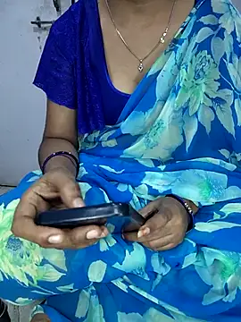 lovelygirl4567 online show from February 13, 2026, 4:58 pm