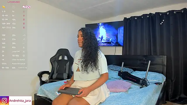 Snapshot of madisonbrunette chatting on October 11, 2025, 11:03 pm madisonbrunette online show from October 11, 2025, 11:03 pm