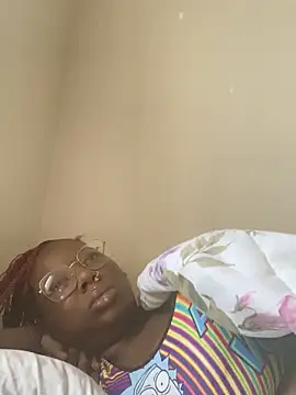 Snapshot of DamnBubbles chatting on February 7, 2025, 7:06 pm DamnBubbles online show from February 7, 2025, 7:06 pm