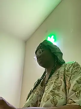 Snapshot of DamnBubbles chatting on February 1, 2026, 12:31 am DamnBubbles online show from February 1, 2026, 12:31 am