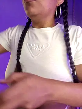 PaulaOrtiz 1 online show from November 7, 2025, 10:48 am