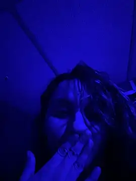 mamifresita online show from November 10, 2025, 8:35 am