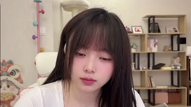 Chenjing0 online show from November 11, 2025, 3:28 am