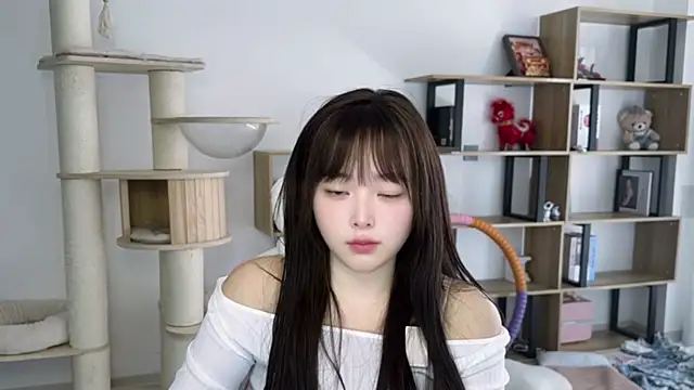 Chenjing0 online show from April 24, 2026, 4:48 am