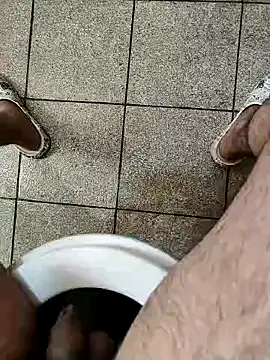 Snapshot of dreamers_dick chatting on January 20, 2025, 2:32 am dreamers dick online show from January 20, 2025, 2:32 am