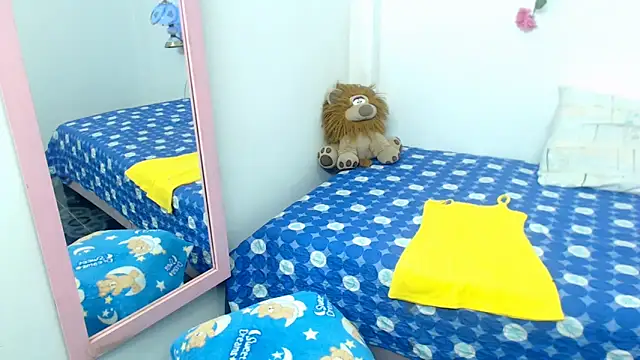 ANABELLASS online show from November 16, 2025, 6:35 pm