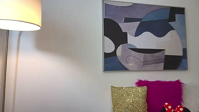 karina warthon online show from February 1, 2025, 9:51 pm