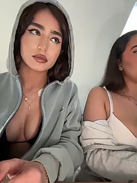 miaceleste online show from May 18, 2026, 5:52 pm