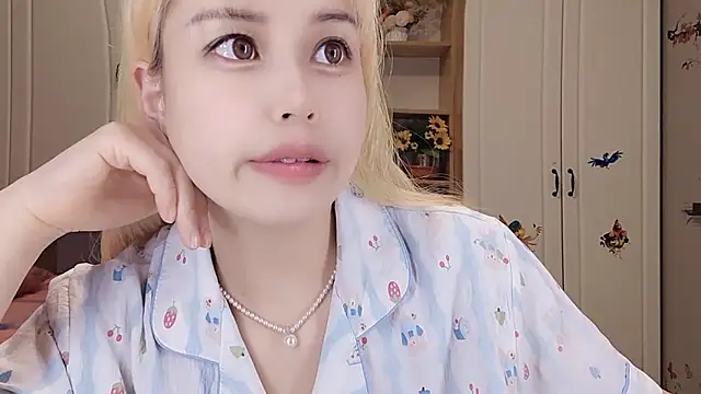 Lucky-xiuxiu online show from March 14, 2025, 1:16 am