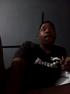 Snapshot of Mshayixxx chatting on March 1, 2026, 10:45 pm Mshayixxx online show from March 1, 2026, 10:45 pm