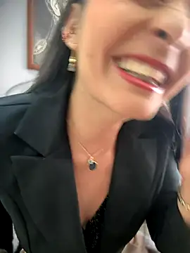 BELLA--26 online show from November 10, 2025, 1:43 pm