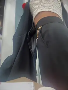 BELLA--26 online show from November 28, 2025, 1:47 pm