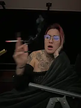 Snapshot of Mia-Fuchs chatting on February 12, 2025, 5:26 am Mia-Fuchs online show from February 12, 2025, 5:26 am