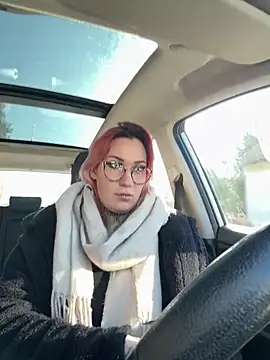 Snapshot of Mia-Fuchs chatting on March 5, 2025, 8:43 am Mia-Fuchs online show from March 5, 2025, 8:43 am