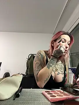 Snapshot of Mia-Fuchs chatting on March 5, 2025, 7:06 pm Mia-Fuchs online show from March 5, 2025, 7:06 pm