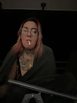 Snapshot of Mia-Fuchs chatting on March 5, 2025, 11:38 pm Mia-Fuchs online show from March 5, 2025, 11:38 pm