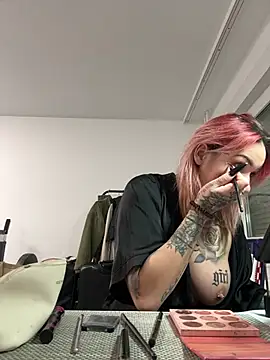 Snapshot of Mia-Fuchs chatting on March 8, 2025, 1:06 am Mia-Fuchs online show from March 8, 2025, 1:06 am