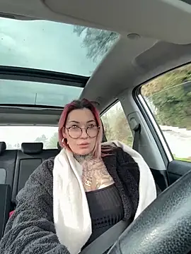 Snapshot of Mia-Fuchs chatting on March 10, 2025, 8:15 am Mia-Fuchs online show from March 10, 2025, 8:15 am