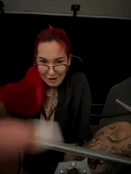 Snapshot of Mia-Fuchs chatting on September 20, 2025, 11:28 pm Mia-Fuchs online show from September 20, 2025, 11:28 pm