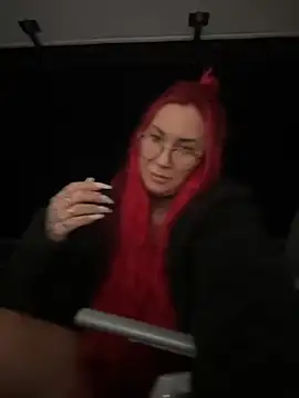 Snapshot of Mia-Fuchs chatting on October 3, 2025, 5:54 pm Mia-Fuchs online show from October 3, 2025, 5:54 pm