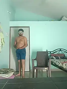 Snapshot of Desi_Heat chatting on January 11, 2025, 5:51 pm Desi Heat online show from January 11, 2025, 5:51 pm