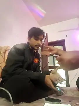 MAGNETICDADDY8 online show from November 27, 2025, 7:54 am