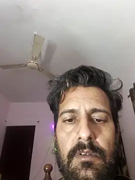 MAGNETICDADDY8 online show from November 28, 2025, 8:11 pm