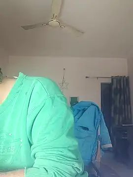 MAGNETICDADDY8 online show from January 13, 2026, 10:31 am