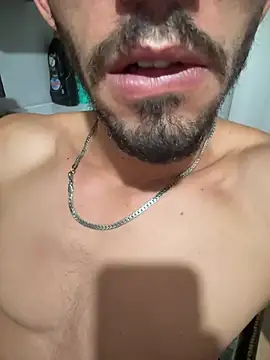 yanlizkurt01 online show from August 5, 2026, 9:50 pm