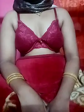 Snapshot of YourHotRandi chatting on October 9, 2025, 6:39 pm YourHotRandi online show from October 9, 2025, 6:39 pm