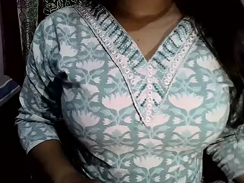 SIYA MAVI online show from July 20, 2026, 4:27 am