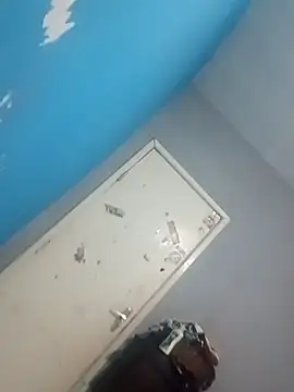 rodrig2107 online show from February 13, 2026, 4:08 am