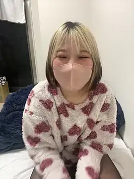 Hikaru-chan online show from February 9, 2025, 5:11 pm