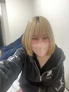 Hikaru-chan online show from February 27, 2025, 7:04 pm