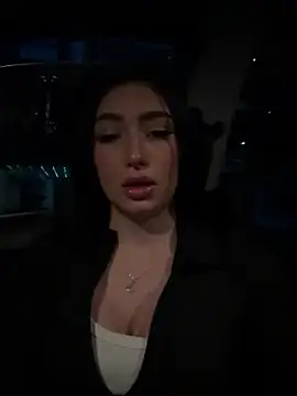 Maddy Jones online show from March 31, 2026, 3:41 am