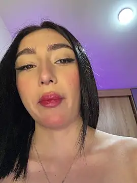 Maddy Jones online show from April 15, 2026, 1:56 am