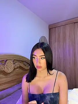 Maddy Jones online show from June 9, 2026, 2:23 am