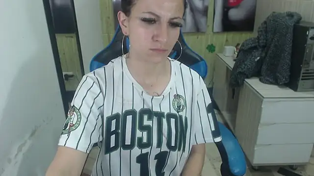 Anniee x online show from February 28, 2025, 1:03 pm