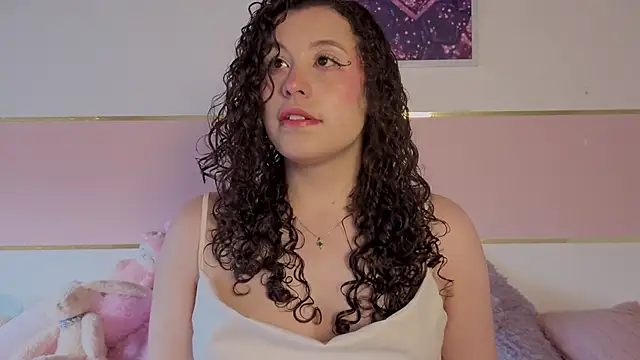 Charlotte  Miller online show from November 19, 2025, 11:54 am