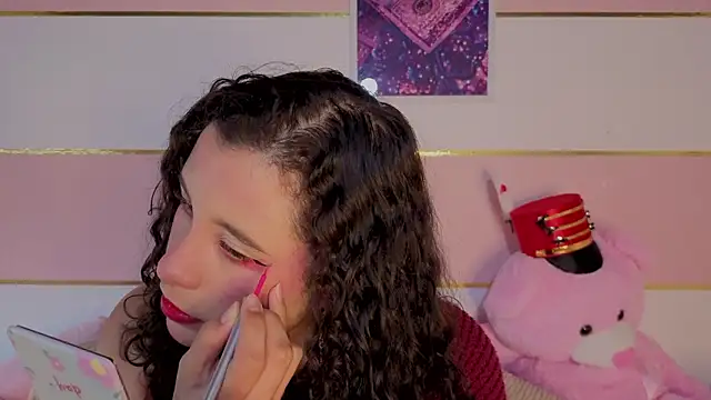 Charlotte  Miller online show from January 15, 2026, 11:48 am