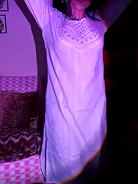 Angelnirvanaa online show from October 29, 2025, 4:09 pm