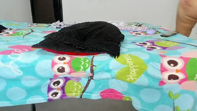 crazyangelita65 online show from April 18, 2026, 8:42 pm