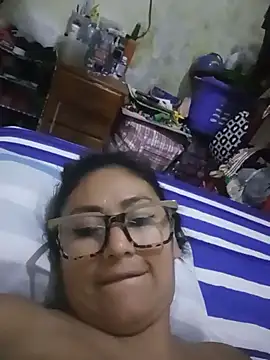 Snapshot of acuarela chatting on January 13, 2025, 8:58 am acuarela online show from January 13, 2025, 8:58 am