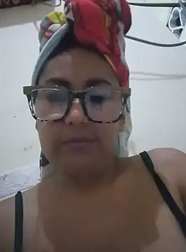 Snapshot of acuarela chatting on January 14, 2025, 5:40 am acuarela online show from January 14, 2025, 5:40 am