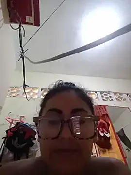 Snapshot of acuarela chatting on February 16, 2025, 5:15 pm acuarela online show from February 16, 2025, 5:15 pm