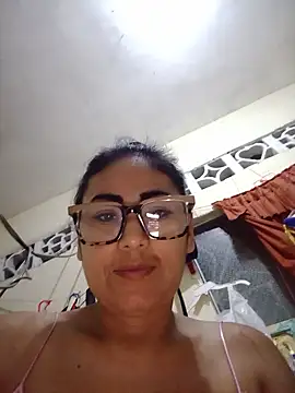 Snapshot of acuarela chatting on September 19, 2025, 6:15 am acuarela online show from September 19, 2025, 6:15 am