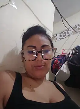 Snapshot of acuarela chatting on September 29, 2025, 1:33 am acuarela online show from September 29, 2025, 1:33 am