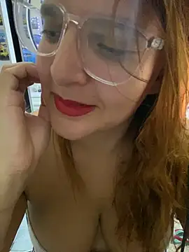 Snapshot of AliceRuivinha2 chatting on January 24, 2025, 9:26 pm AliceRuivinha2 online show from January 24, 2025, 9:26 pm
